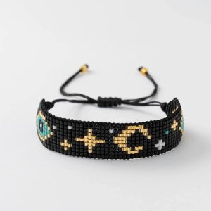 Pulsera Mística de Cuentas con Diseño de Luna, Estrellas y ojo