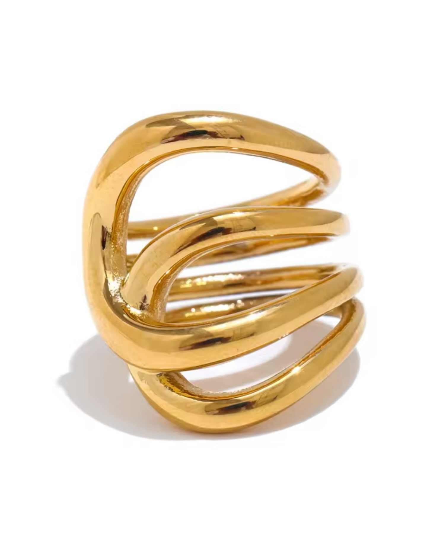 Anillo Dorado Ondas de Elegancia