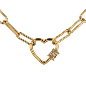 Collar de cadena con dije de corazón y cristales