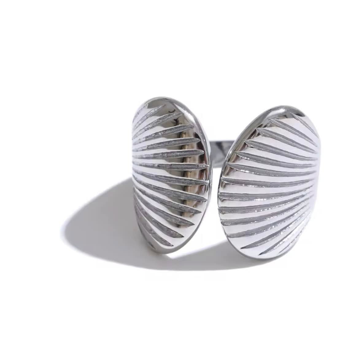 Anillo Estilo Concha Ajustable