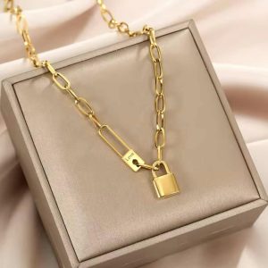 Collar cadena con candado Love