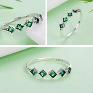 Anillo Elegancia Esmeralda en Plata 925