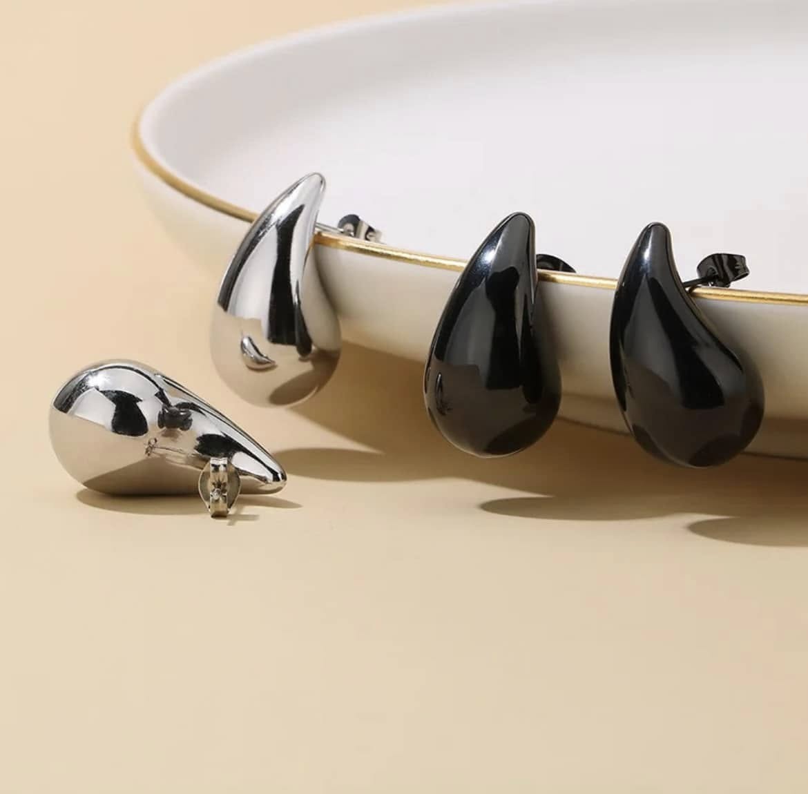 Aretes "Gotas Modernas" - Acabado Brillante