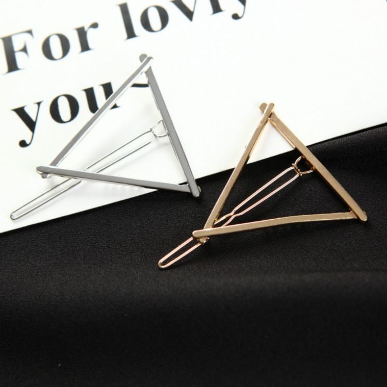 Pasadores metálicos triangulares