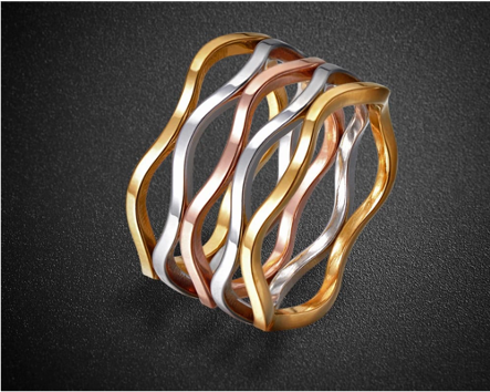 Anillo “Olas de Trío” – Movimiento, estilo y elegancia