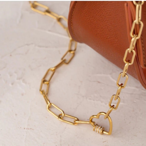 Collar “Corazón de Oro” – Amor en cada detalle