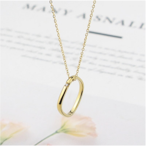 Collar “Aura Dorada” – Elegancia Minimalista con Toque de Brillo
